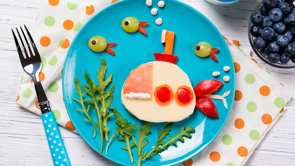 apetito-Magazin_Bunter Teller mit Brot