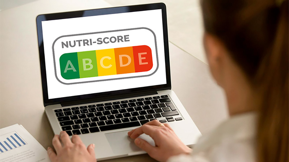 apetito-Magazin_Laptop mit Nutri-Score Logo
