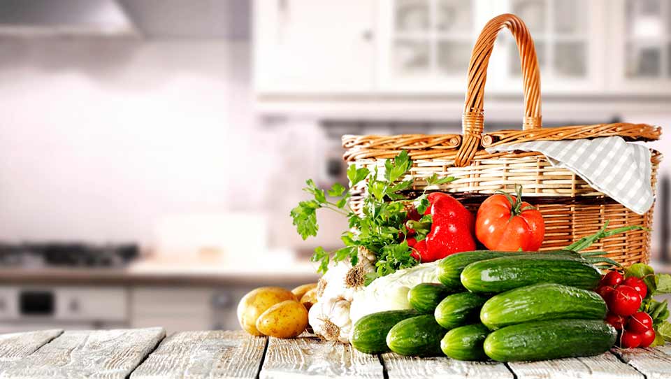 apetito-Magazin_Korb mit Gemüse und Obst