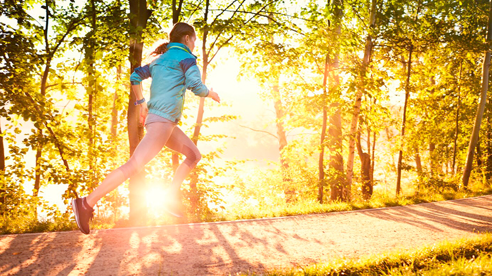 apetito-Magazin_autoimmunerkrankung-und-ernaehrung-laufen