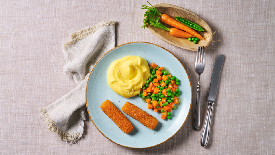 Fischstädchen mit Gemüse und Kartoffelpüree