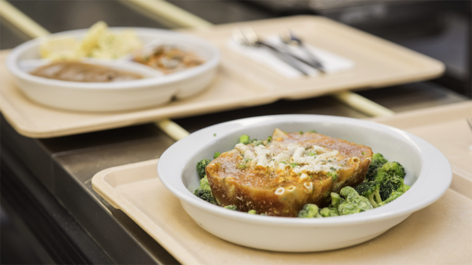 apetito-klinikkueche-zukunft-auf-dem-tablet-srgb