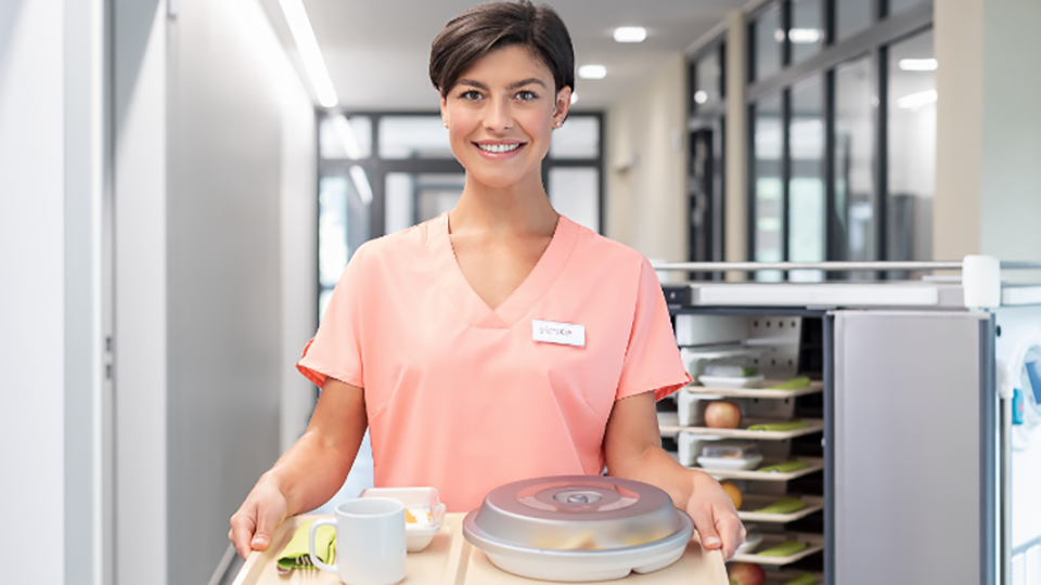 apetito-klinikkueche-zukunft-pflege-tablet-srgb