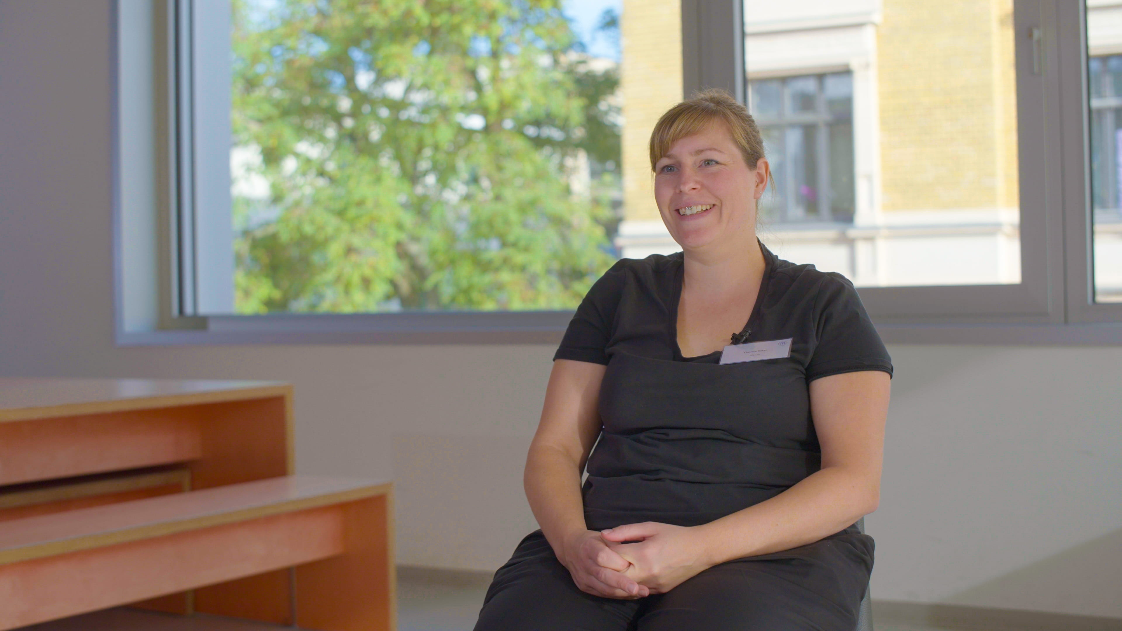 Mitarbeiterin_Kche_Frau_Kater_03